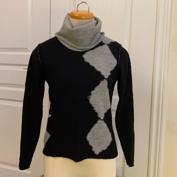 Black and grey argyle turtleneck- size S - Picture 1 of 8